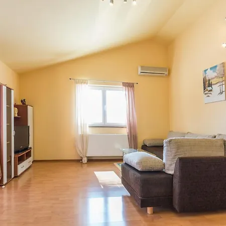 Stela Porec