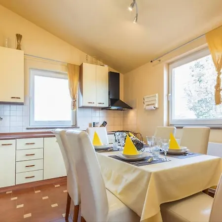 Stela Apartment *