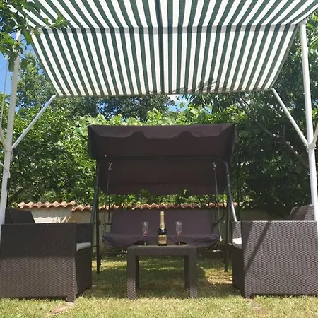 Stela Apartment *